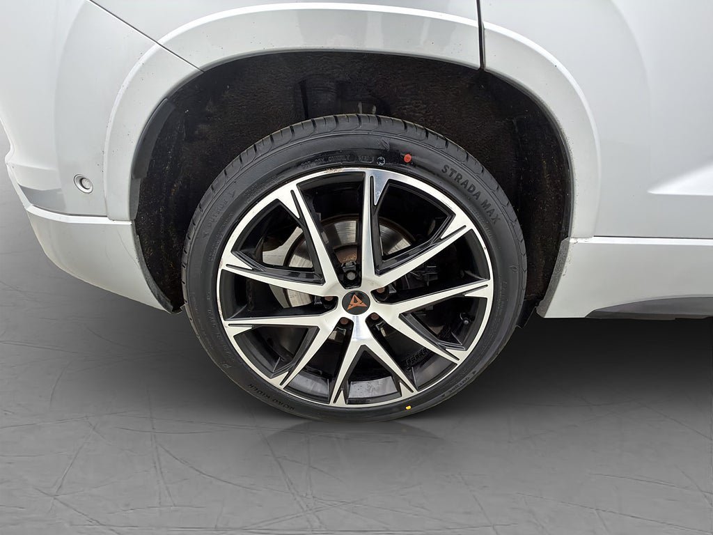 Vehicle Image 12