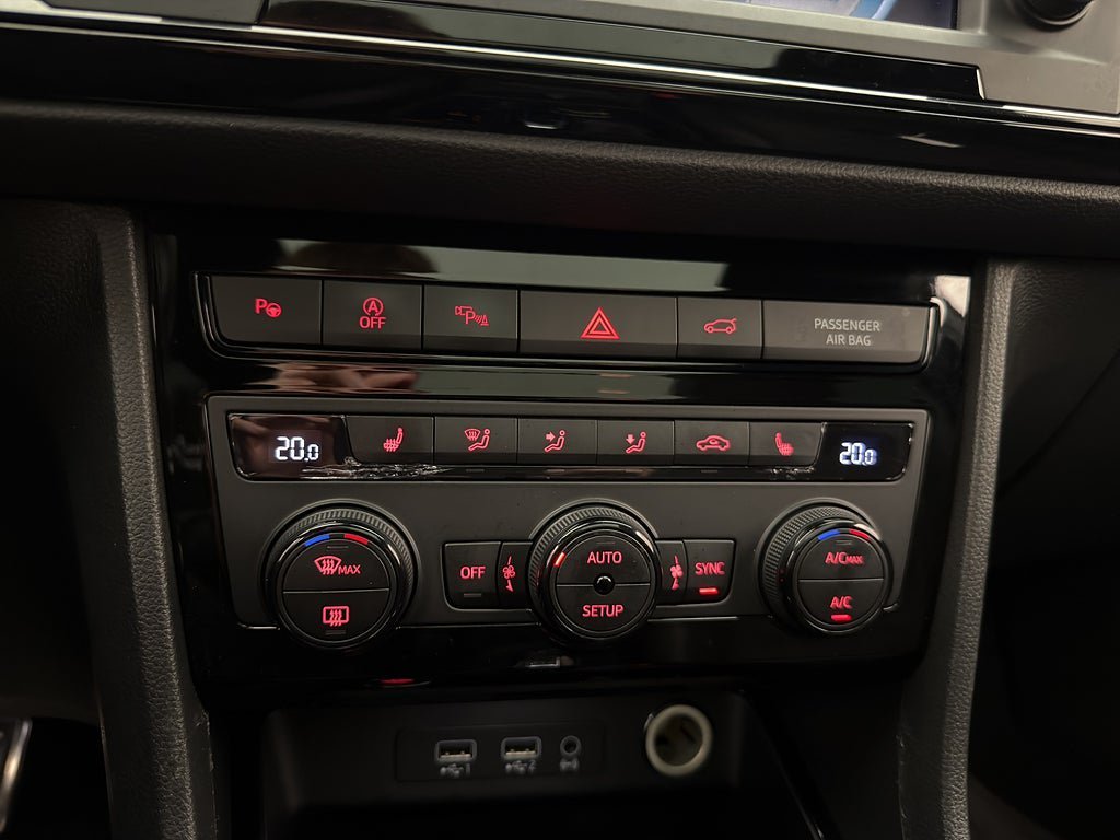 Vehicle Image 29