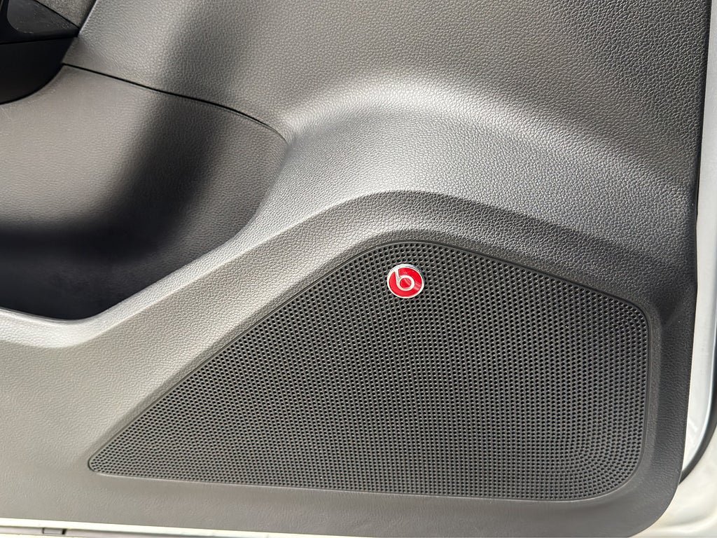 Vehicle Image 37