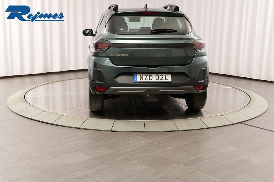 Vehicle Image 21
