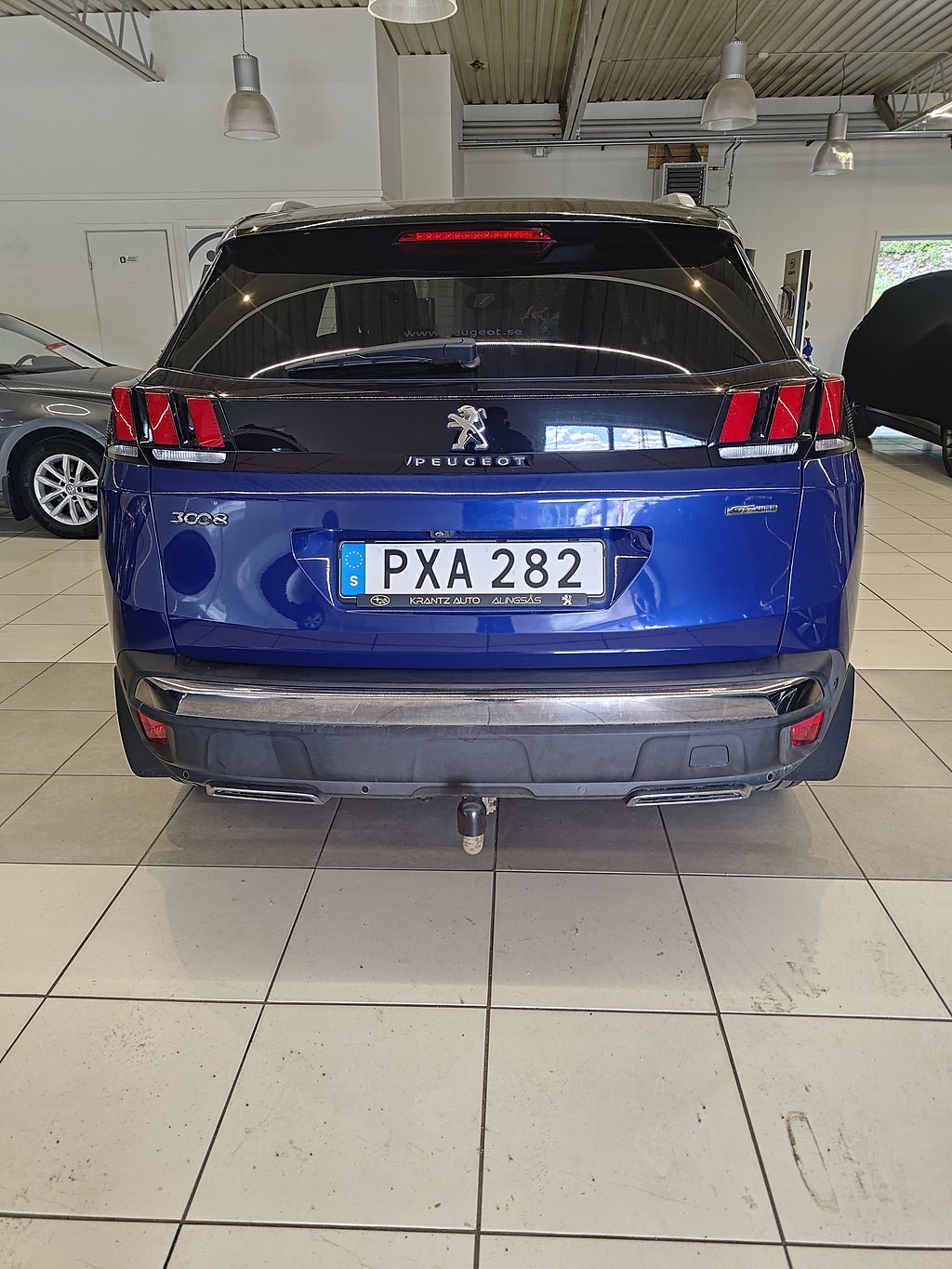 Vehicle Image 6