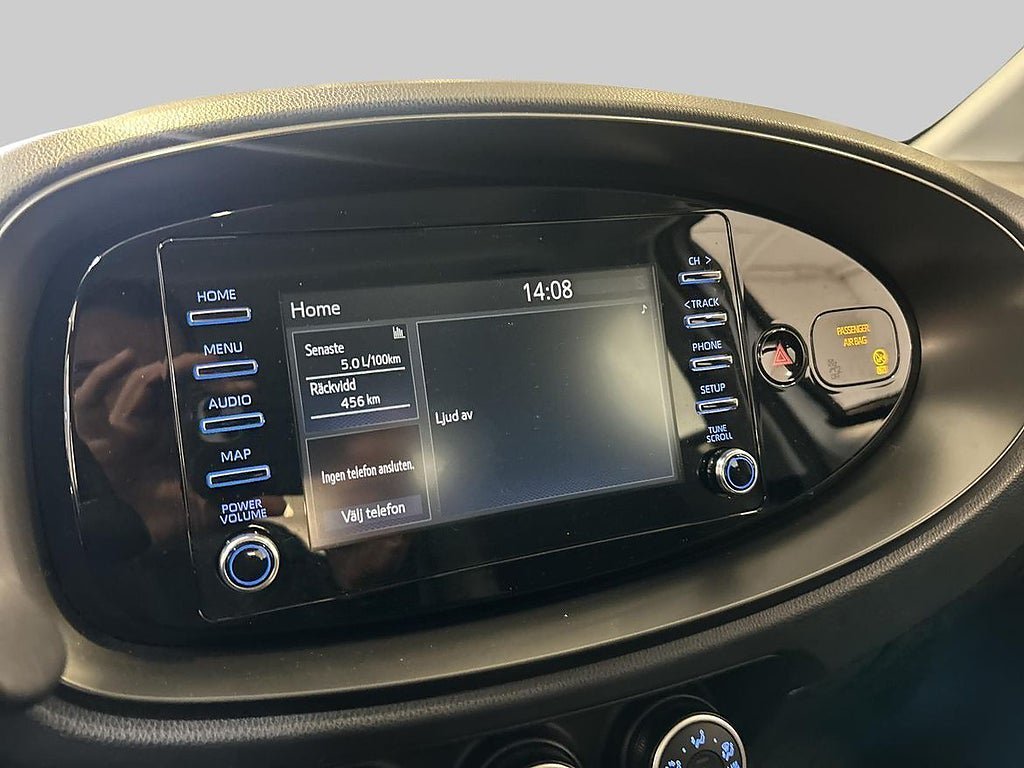 Vehicle Image 15