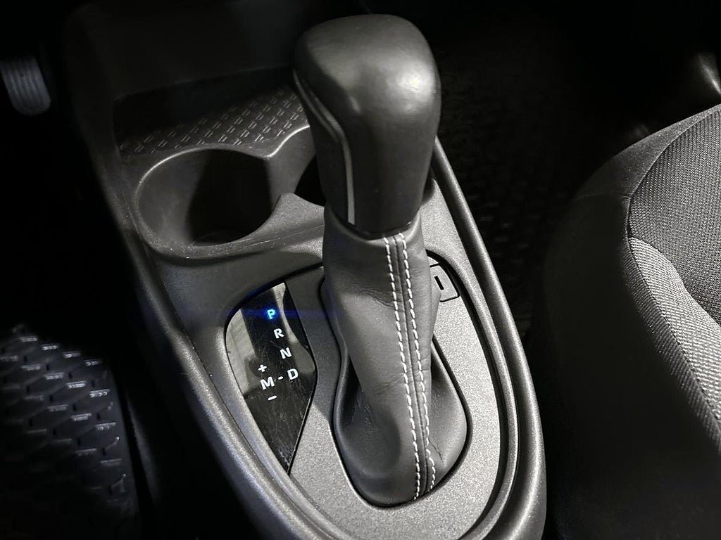 Vehicle Image 17