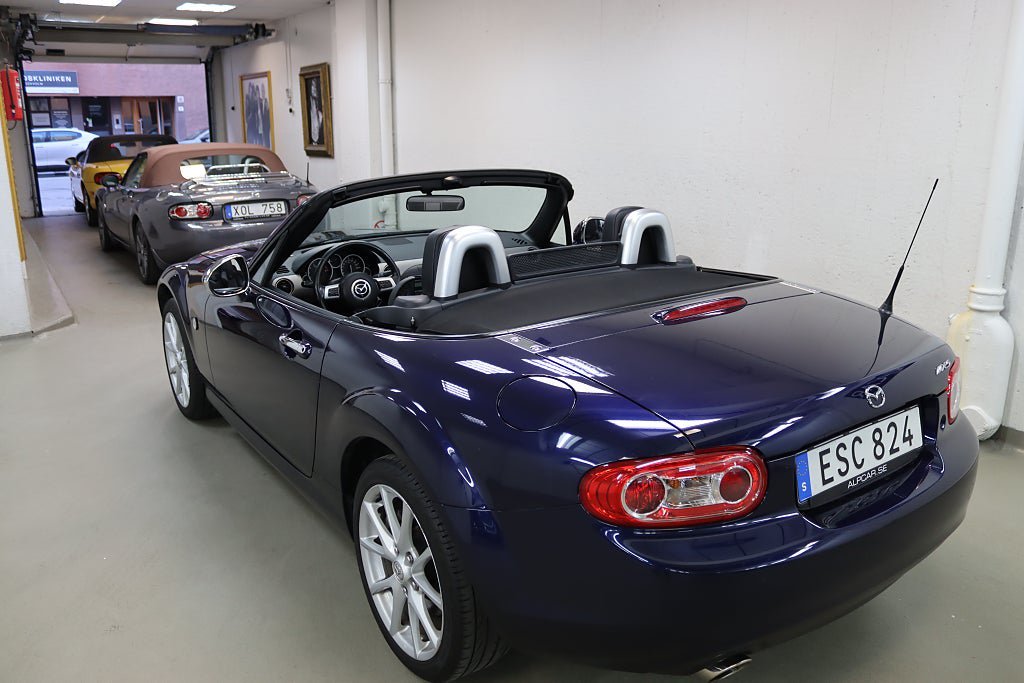 Vehicle Image 23