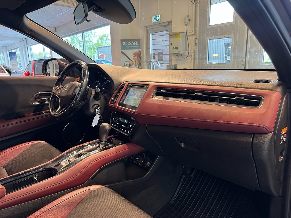 Vehicle Image 9