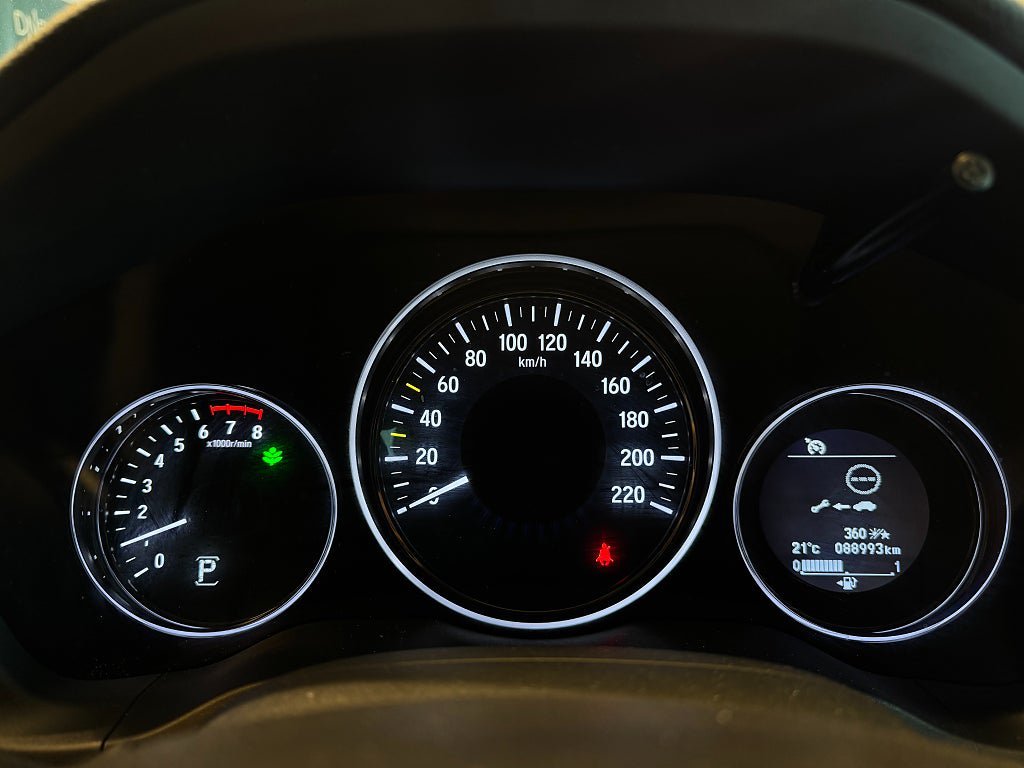 Vehicle Image 11