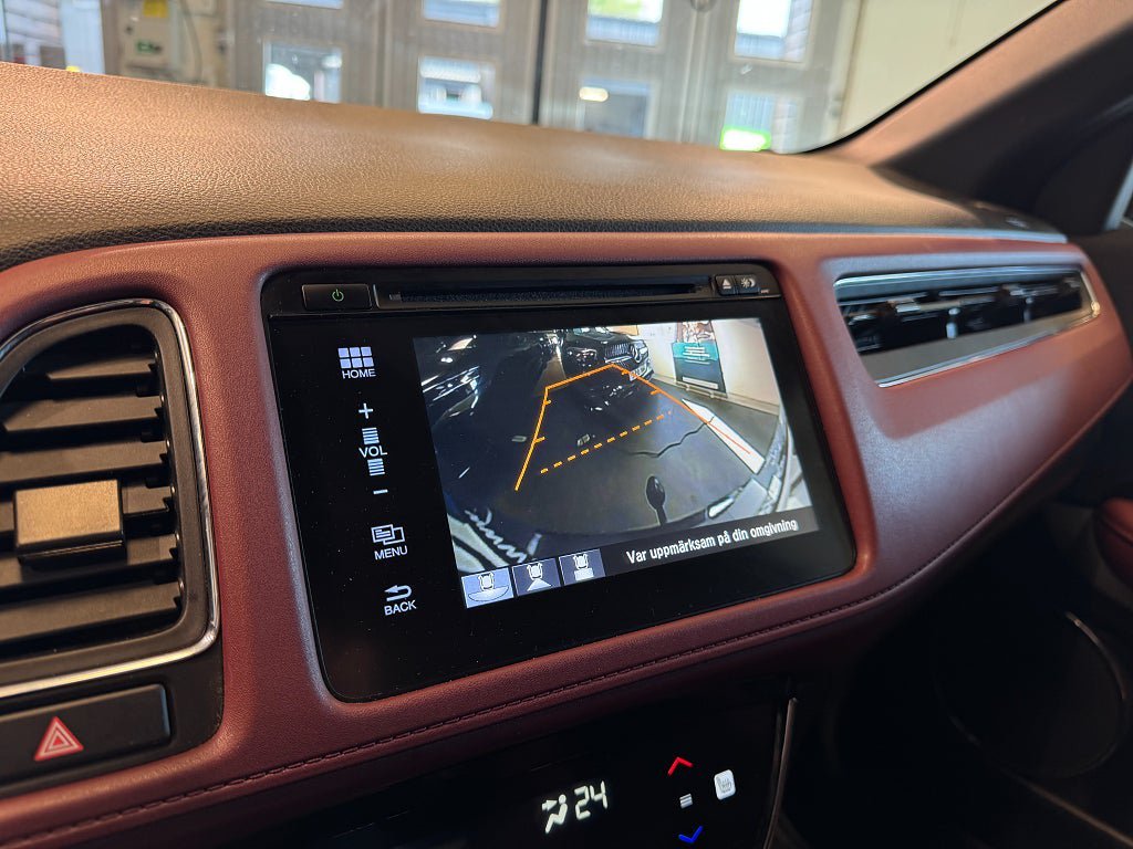 Vehicle Image 13