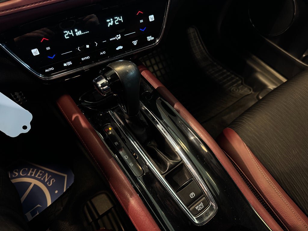 Vehicle Image 14