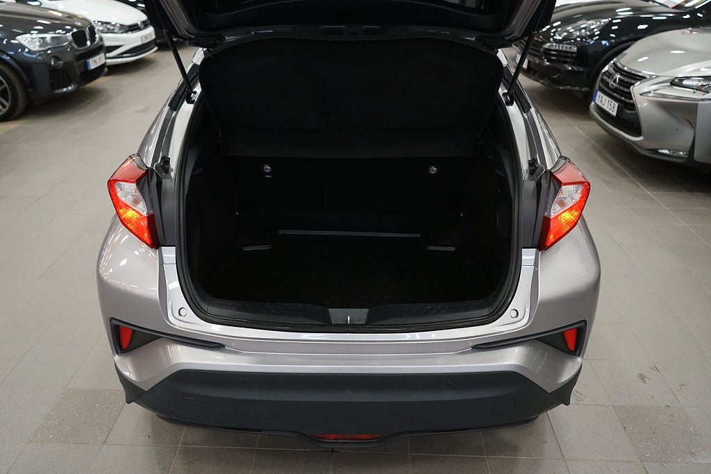 Vehicle Image 10