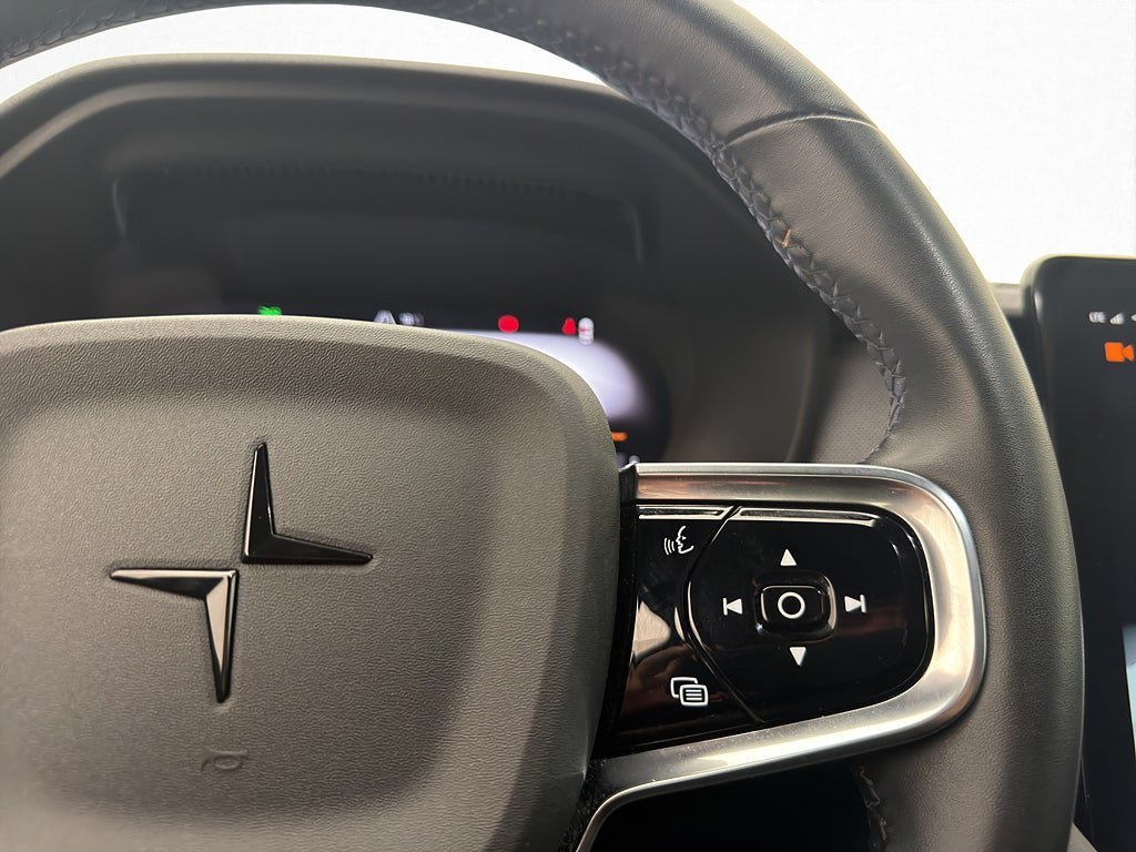 Vehicle Image 26