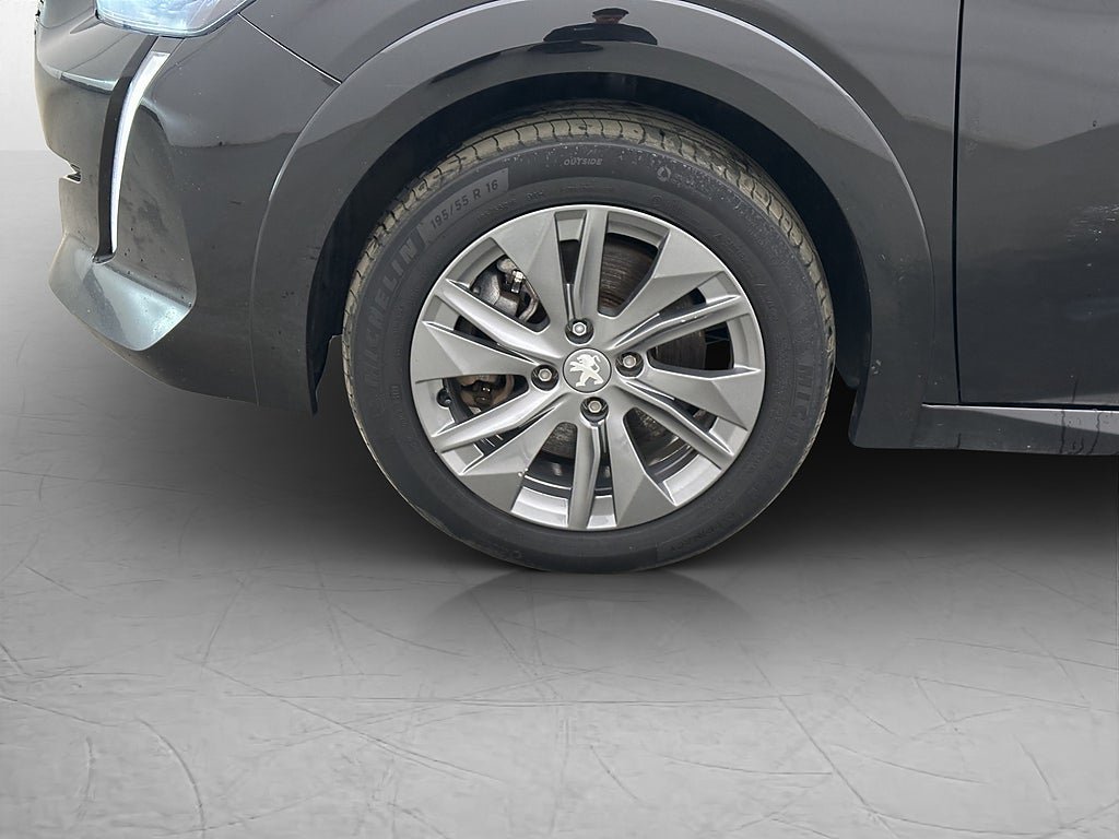 Vehicle Image 30