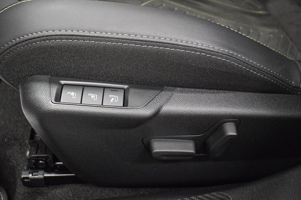 Vehicle Image 24