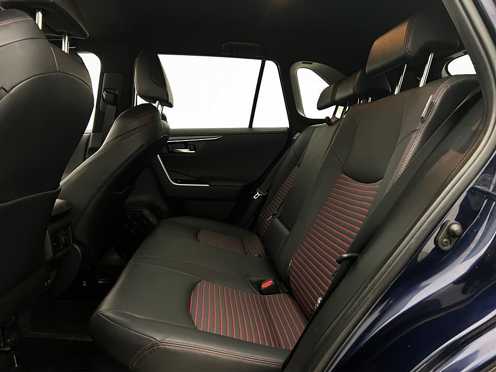 Vehicle Image 36