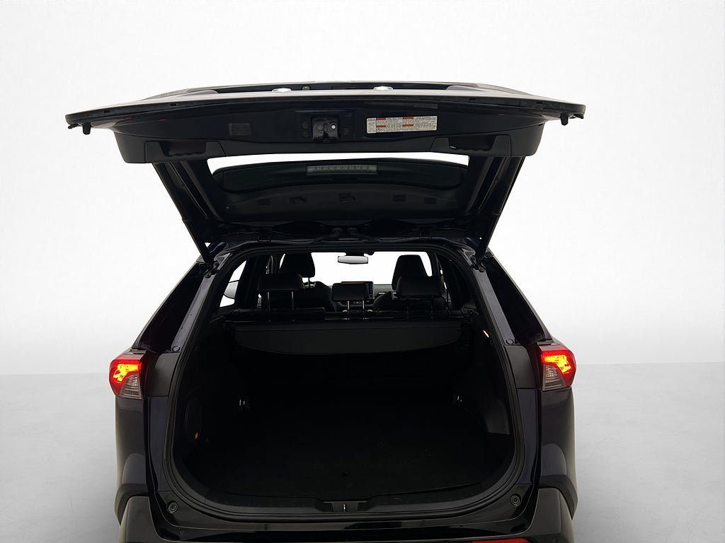 Vehicle Image 37