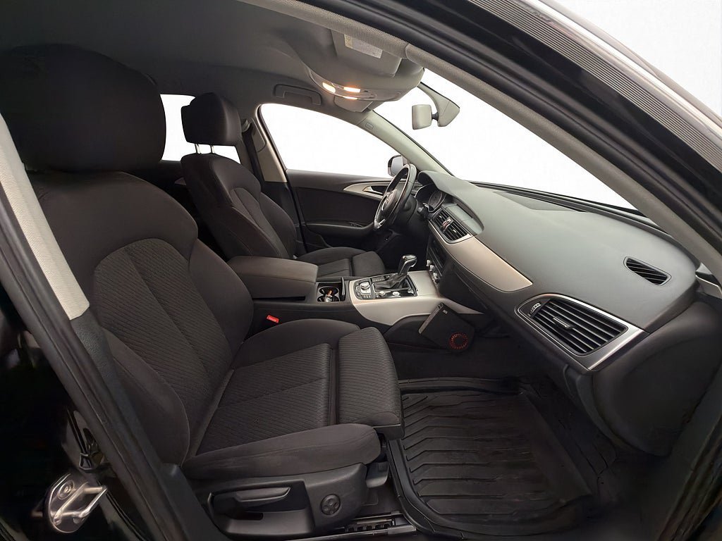 Vehicle Image 24