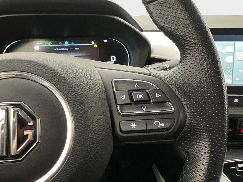 Vehicle Image 26