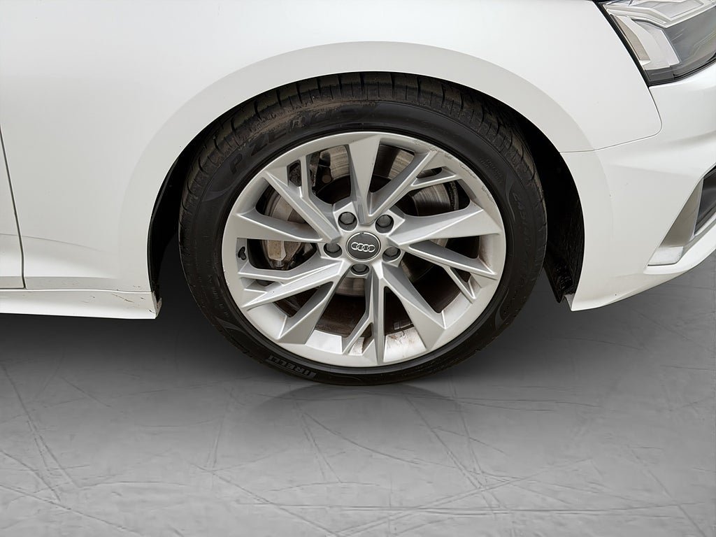 Vehicle Image 30