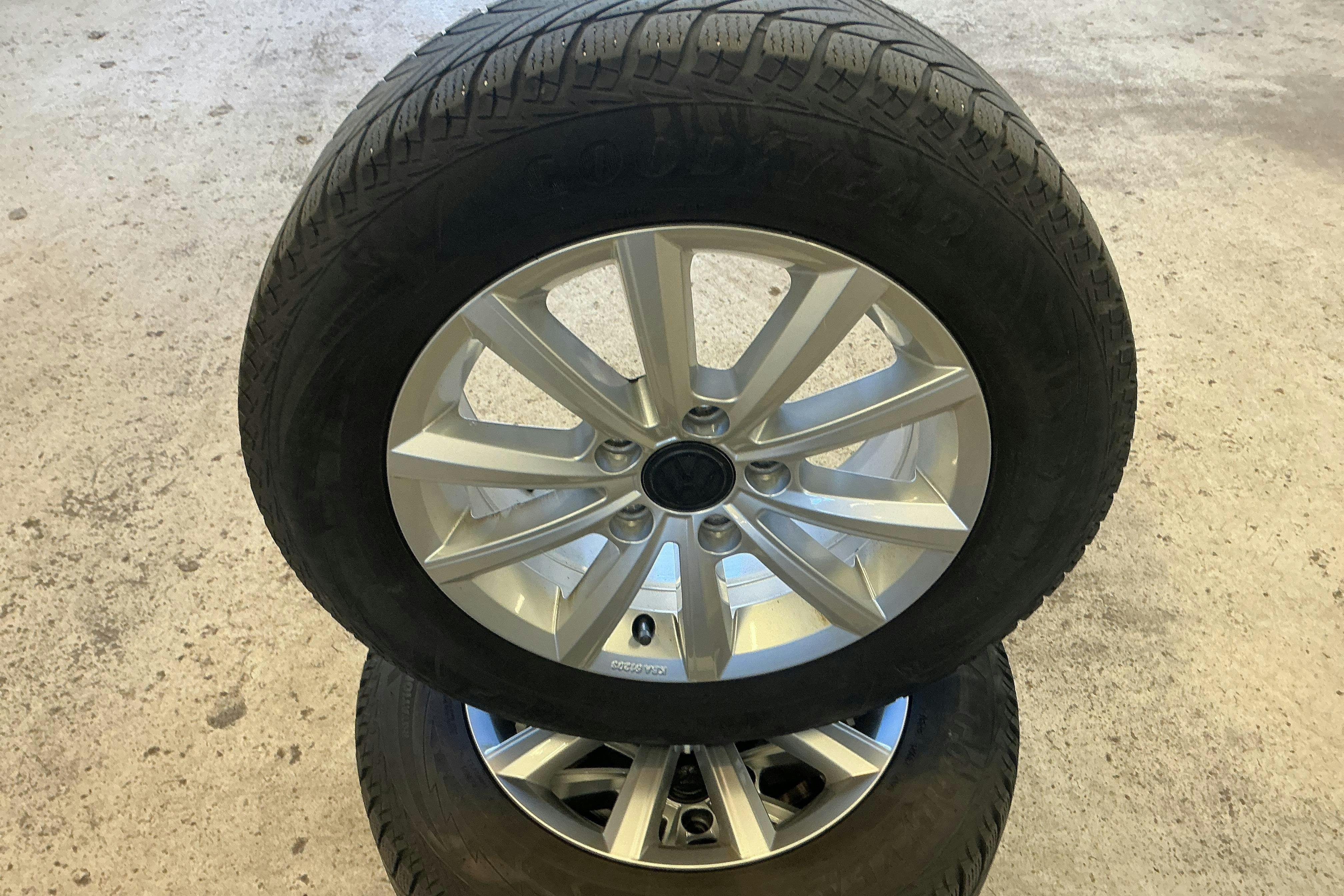 Vehicle Image 13