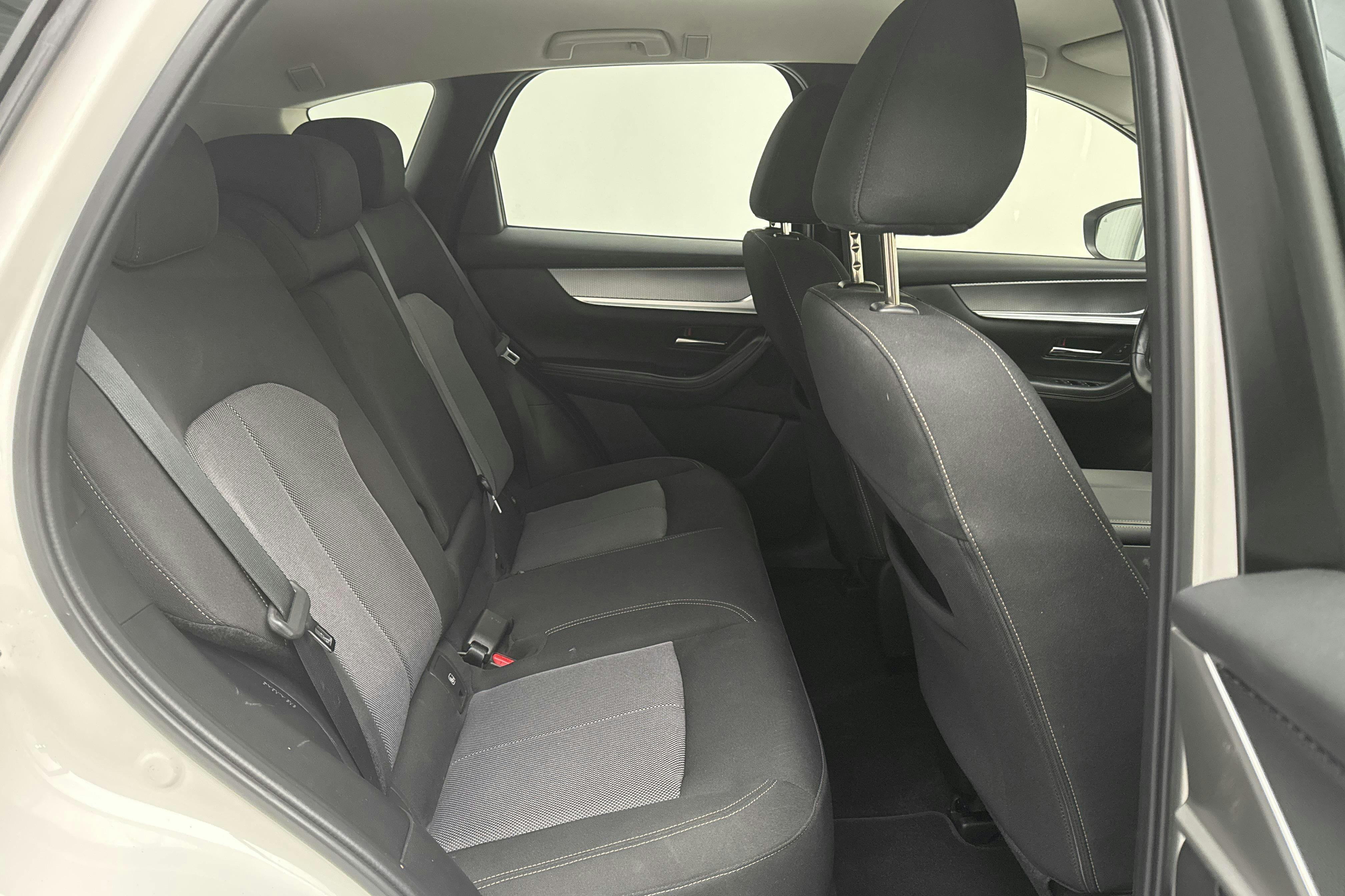 Vehicle Image 8