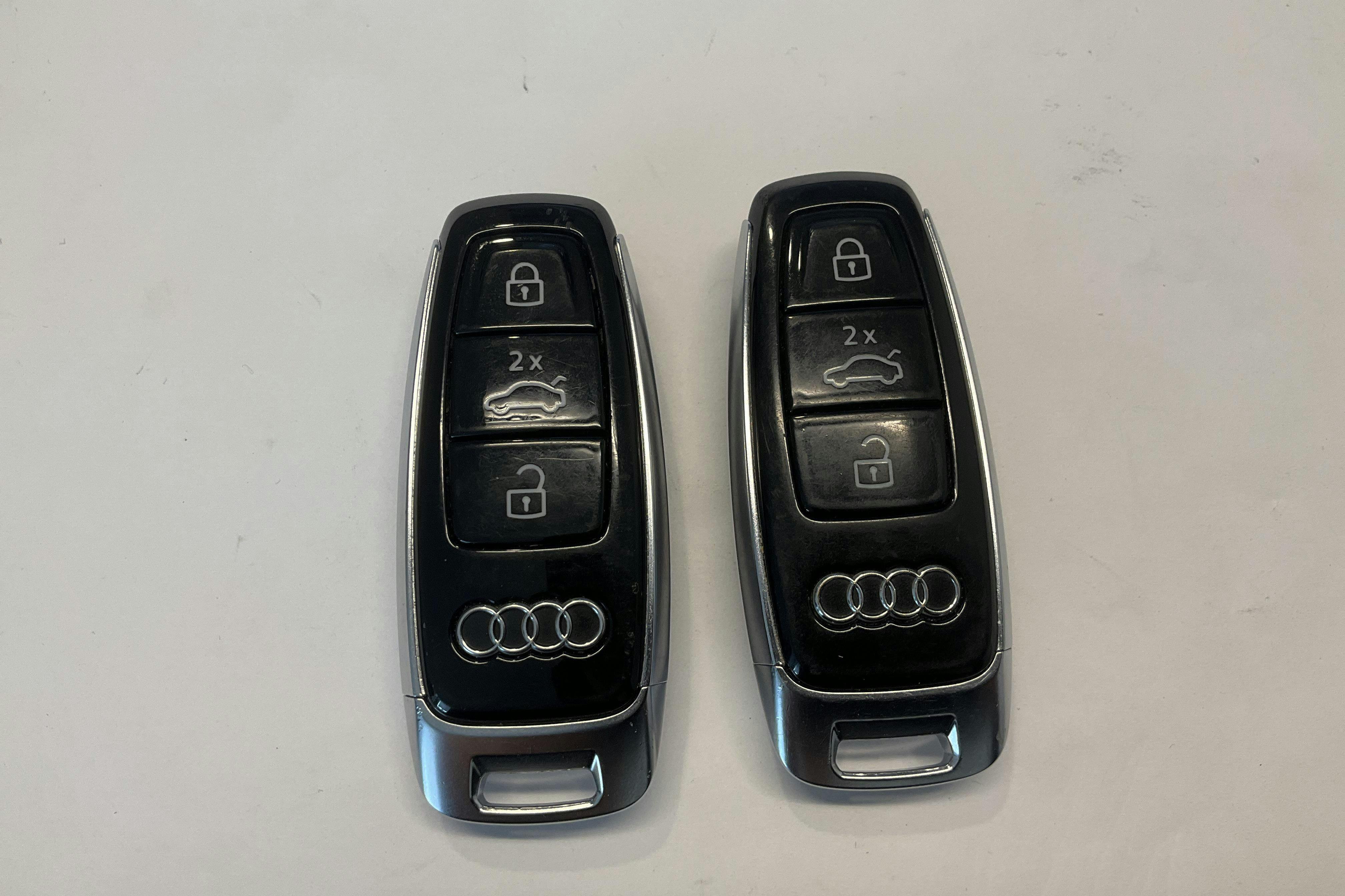 Vehicle Image 21