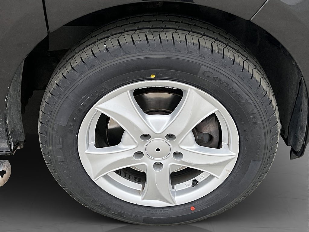 Vehicle Image 33