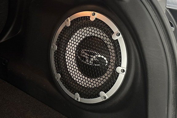 Vehicle Image 24