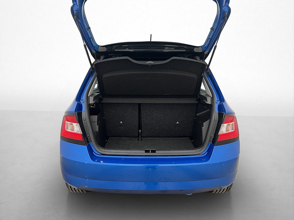 Vehicle Image 25