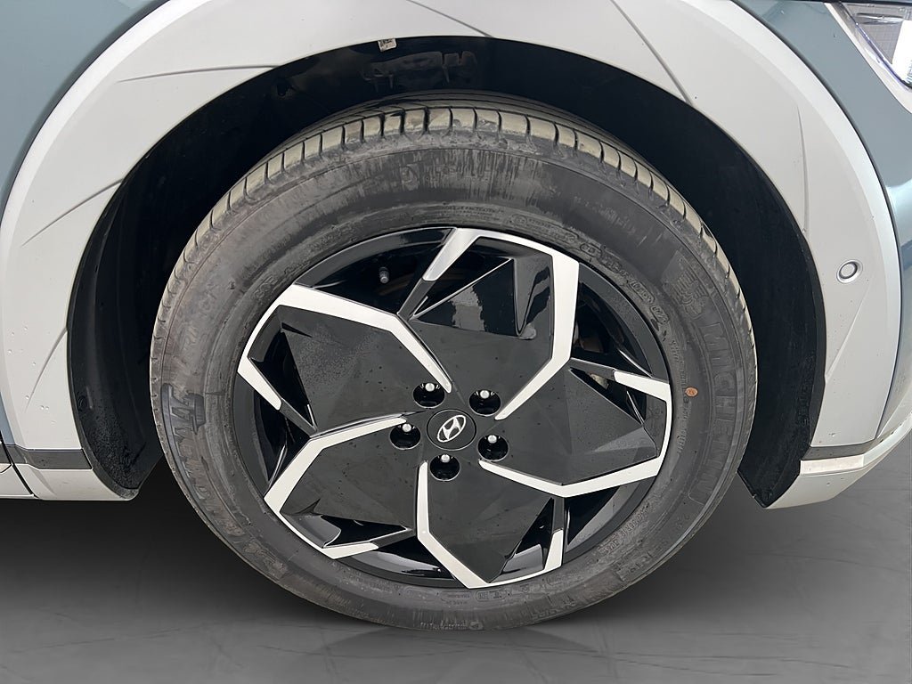 Vehicle Image 31