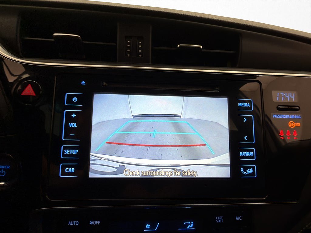 Vehicle Image 19
