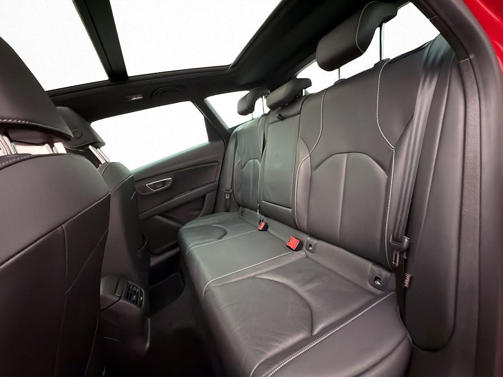 Vehicle Image 28