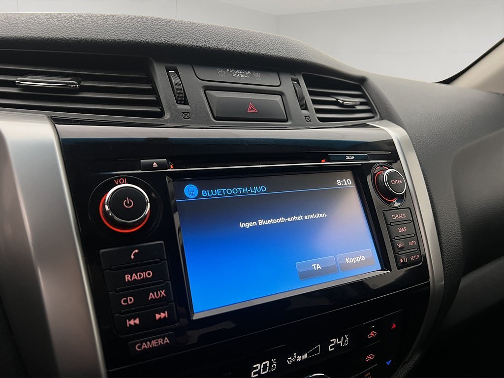 Vehicle Image 25