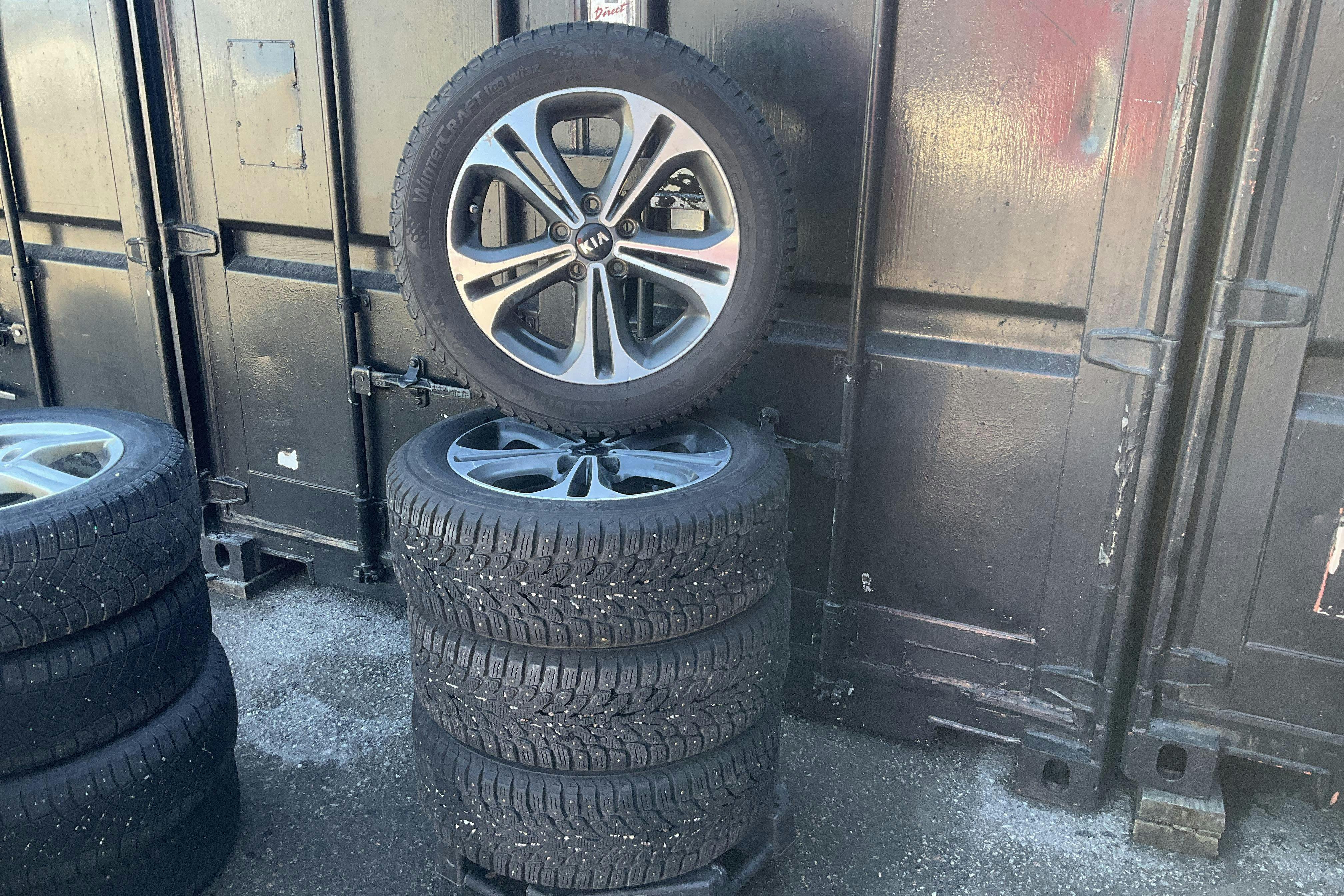 Vehicle Image 18