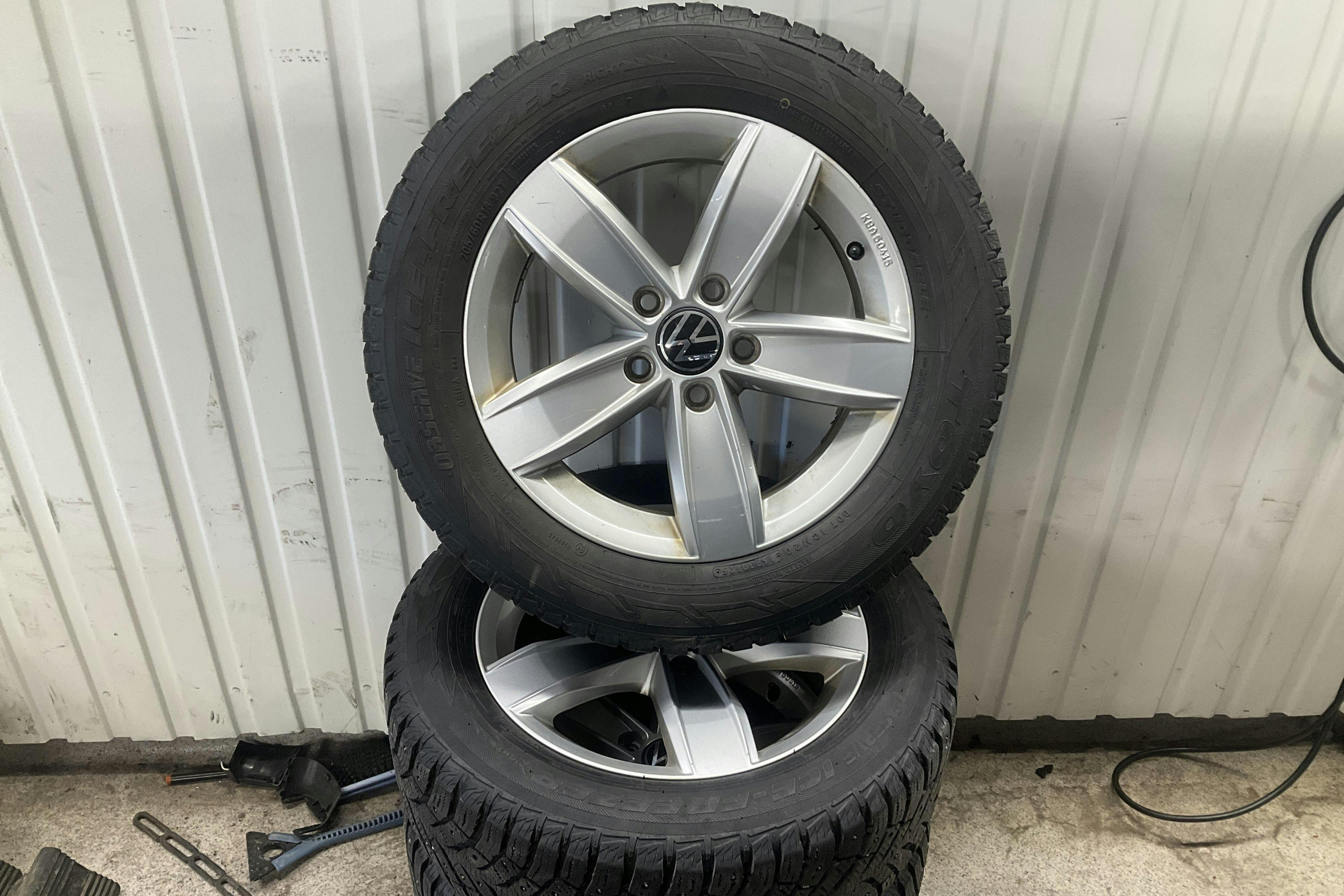 Vehicle Image 13