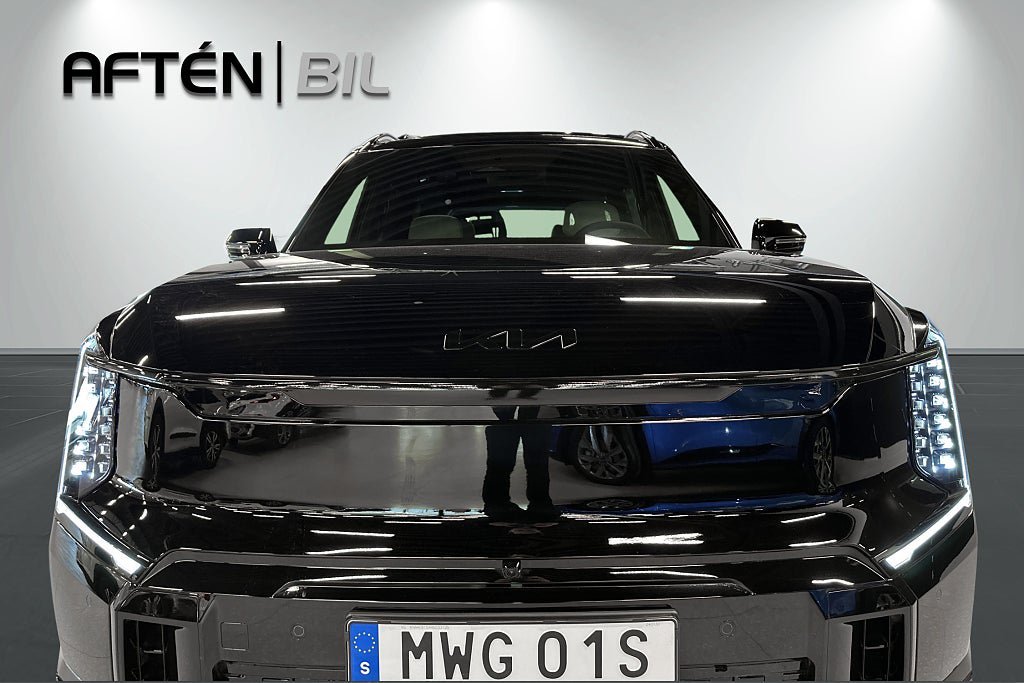 Vehicle Image 9