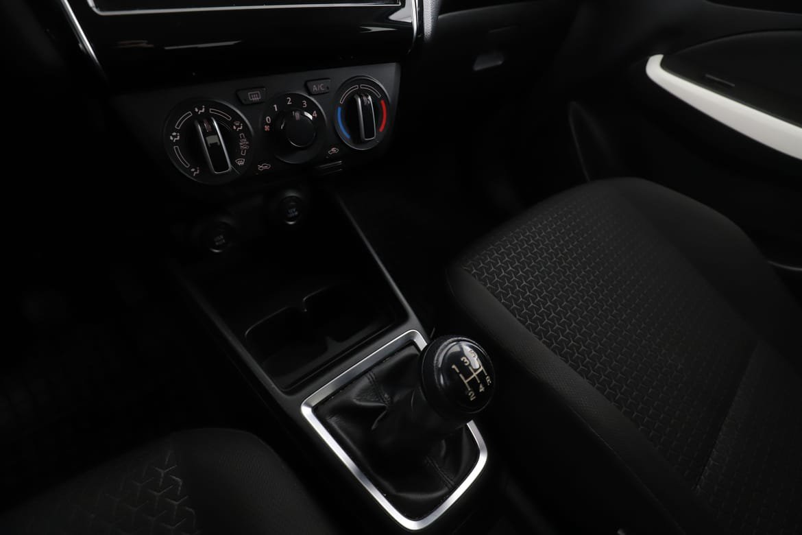 Vehicle Image 24