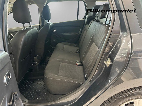 Vehicle Image 9
