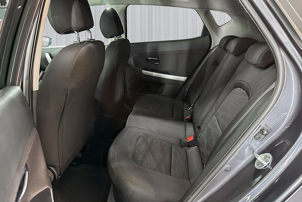 Vehicle Image 17