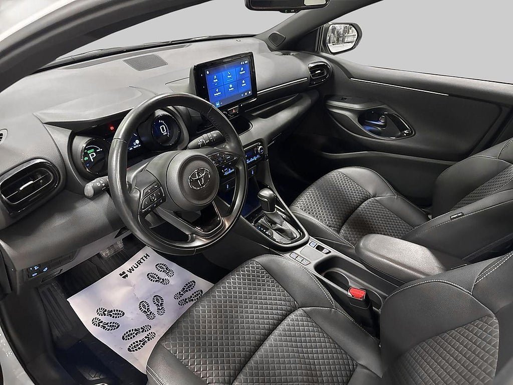 Vehicle Image 14
