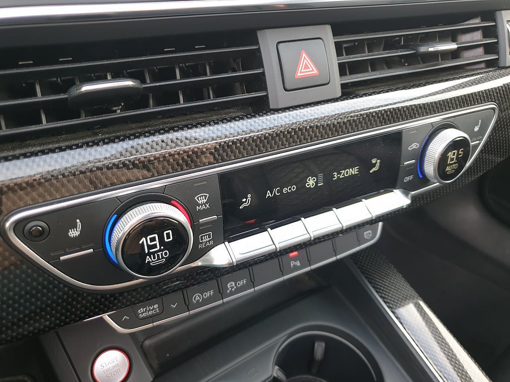 Vehicle Image 34