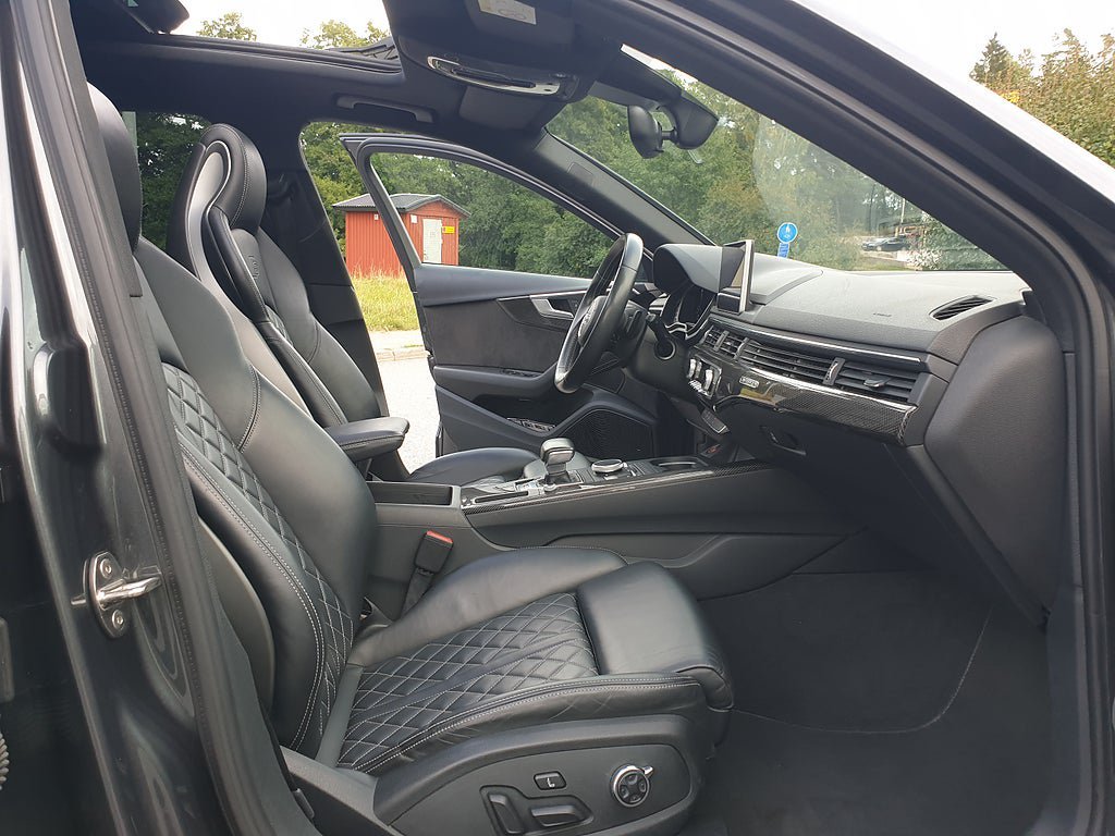 Vehicle Image 41