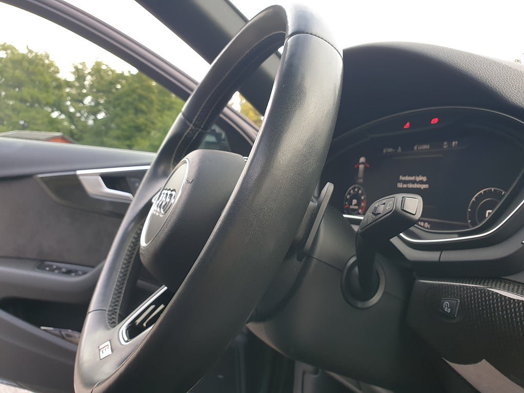 Vehicle Image 42