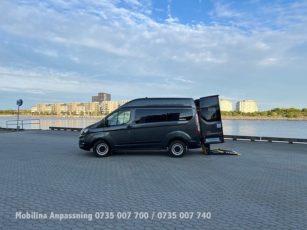 Vehicle Image 24