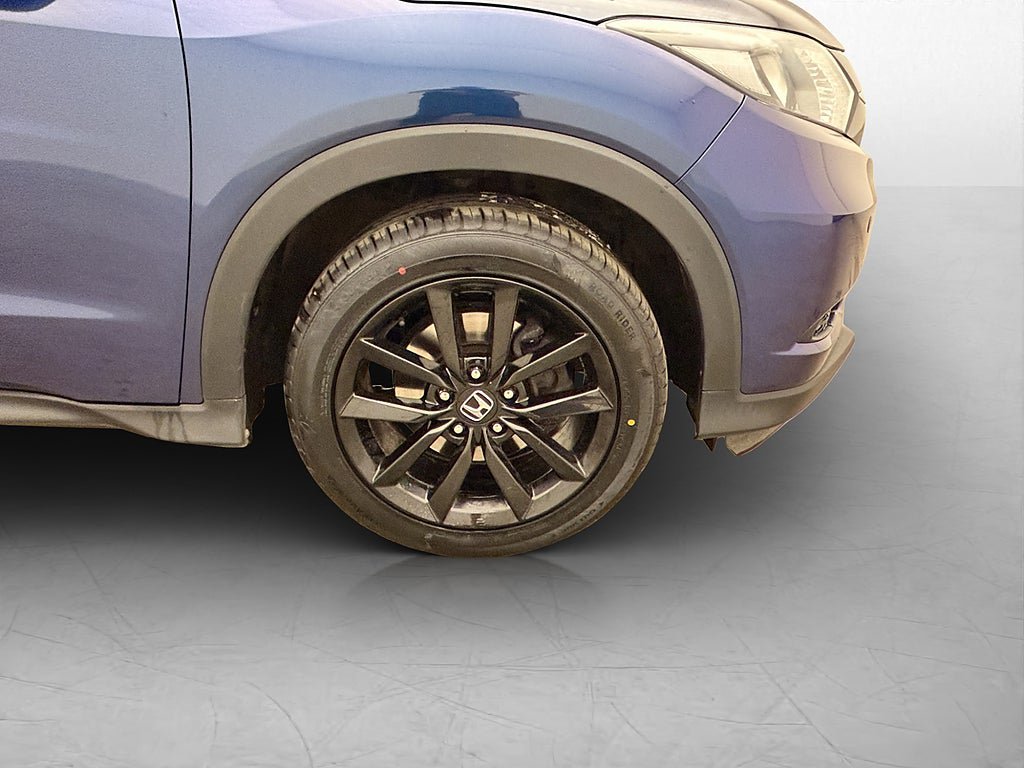 Vehicle Image 10