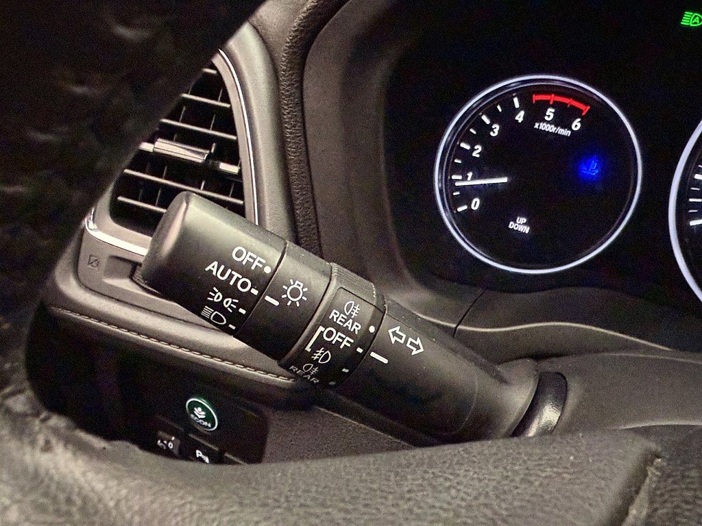 Vehicle Image 28