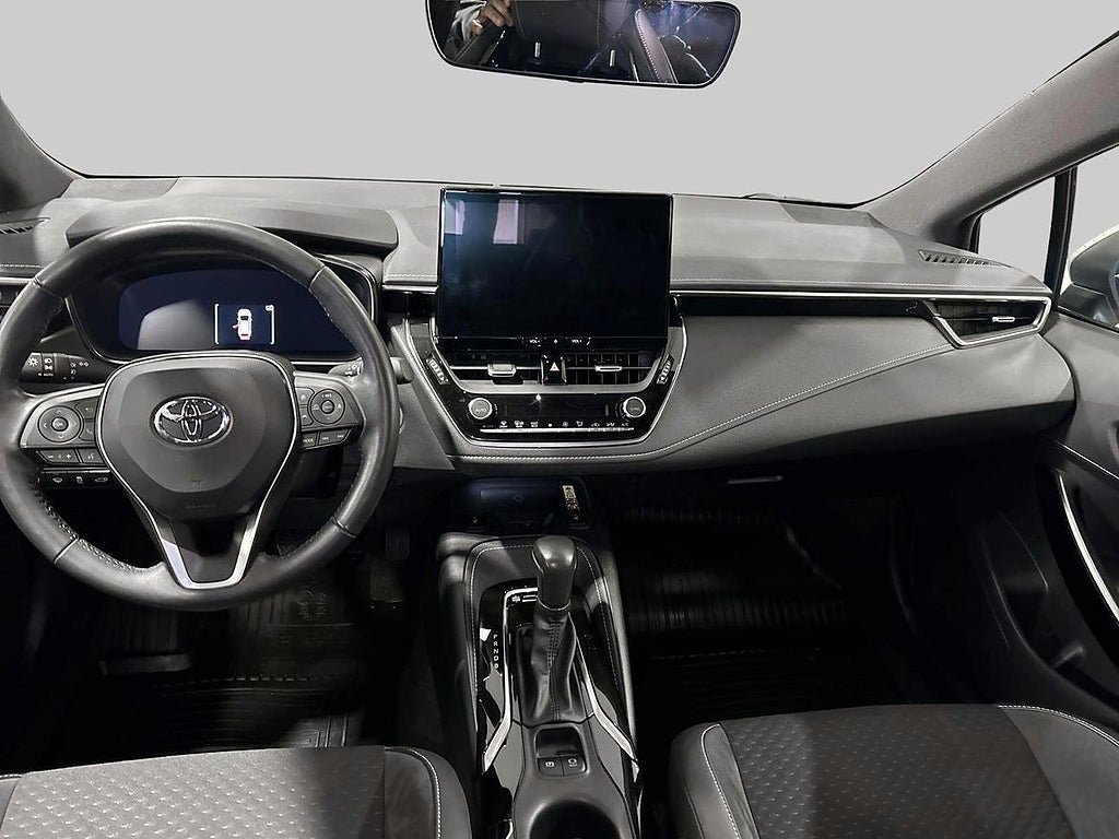 Vehicle Image 11