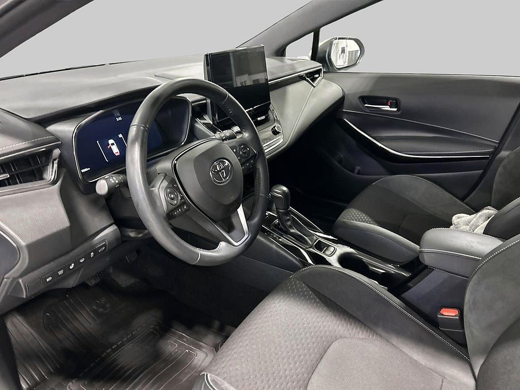Vehicle Image 13