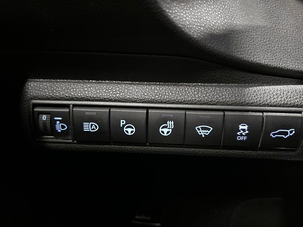 Vehicle Image 22