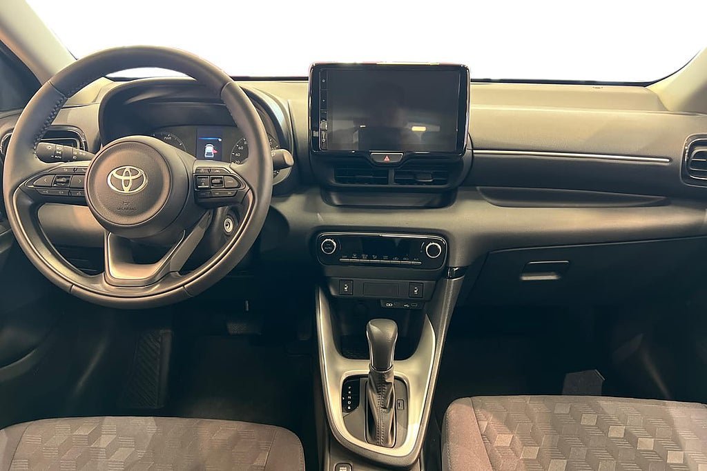 Vehicle Image 10