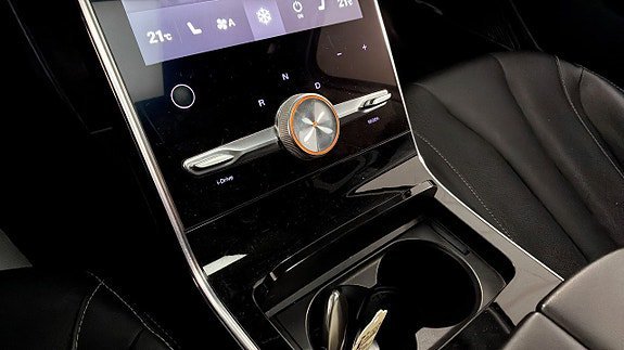 Vehicle Image 19