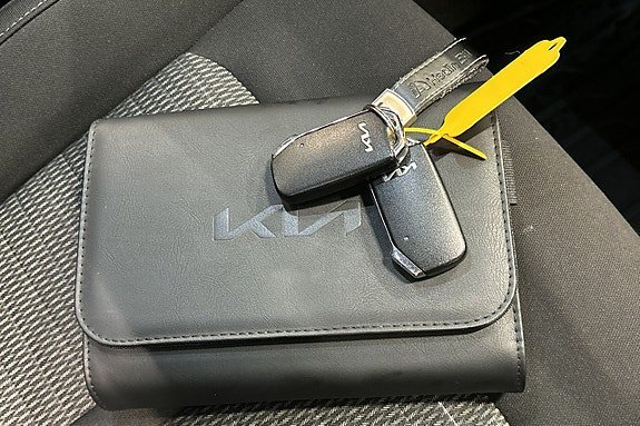 Vehicle Image 27